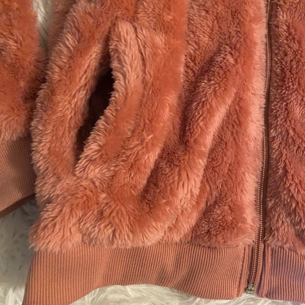 Faux Fur Jacket - Picture 8 of 9